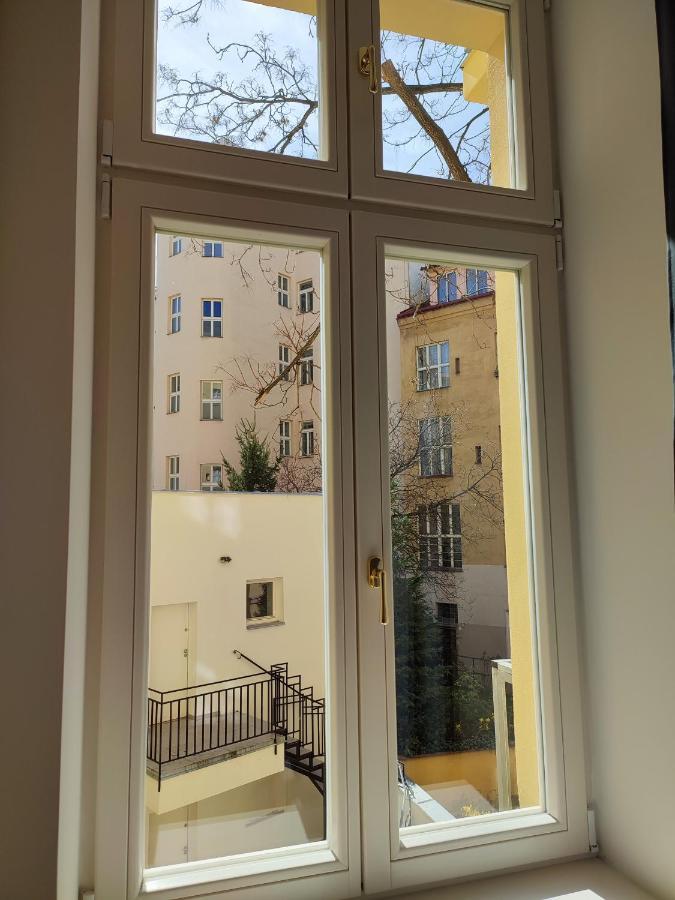 420Welcome.Inn Praag Buitenkant foto