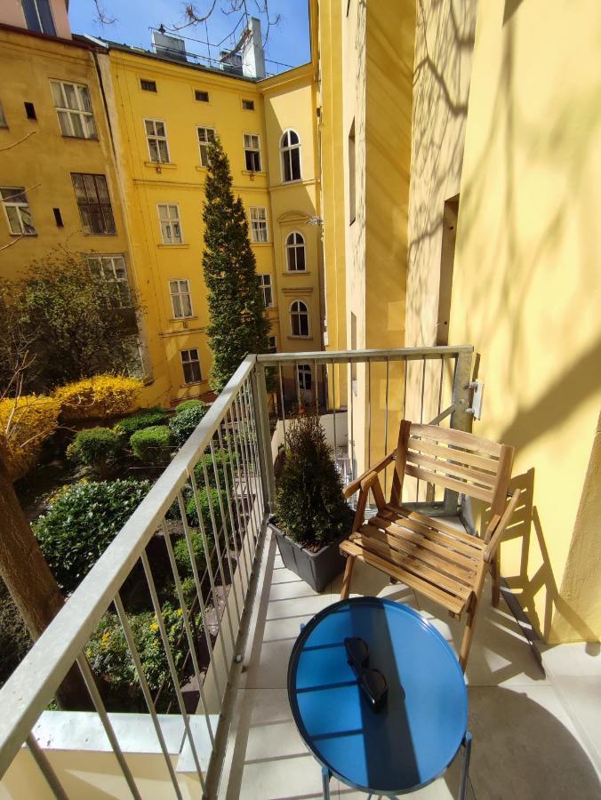 420Welcome.Inn Praag Buitenkant foto