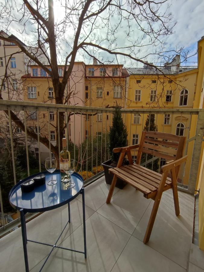 420Welcome.Inn Praag Buitenkant foto